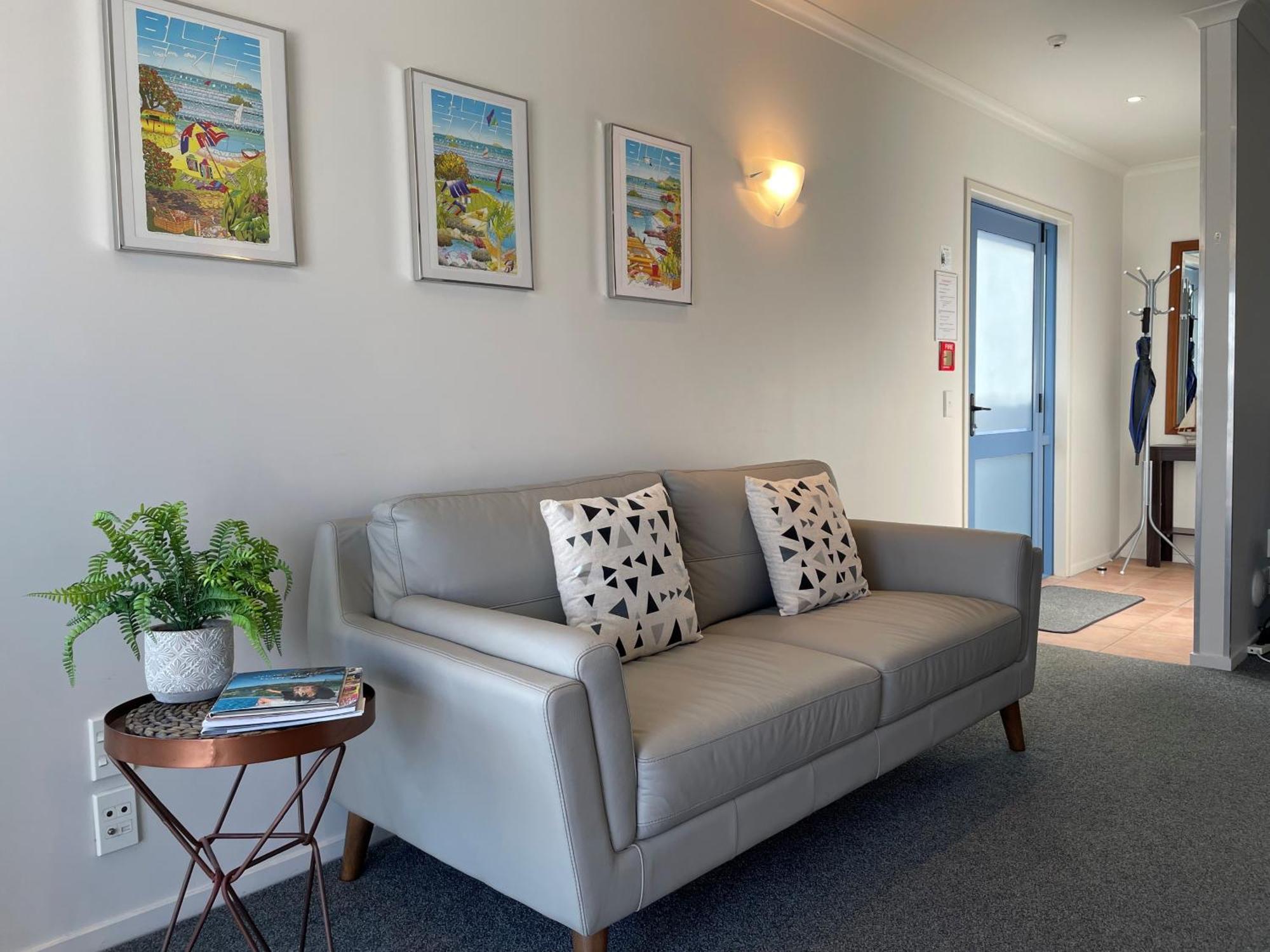 Blue Pacific Apartments Пейхия Номер фото
